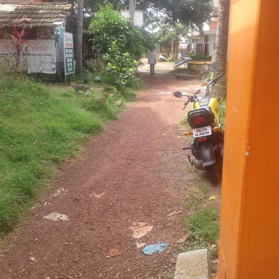 Baby House Hotel Varkala Bagian luar foto